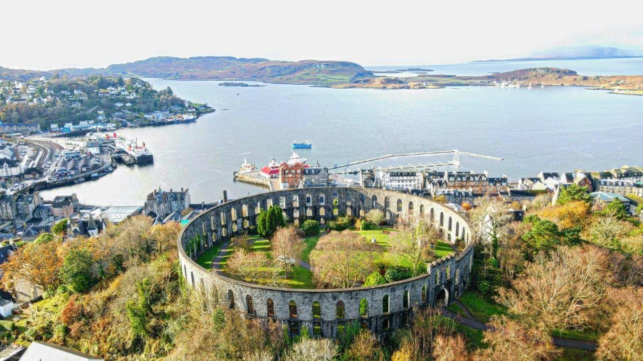 Oban Youth Hostel Kültér fotó Fort Belanagap