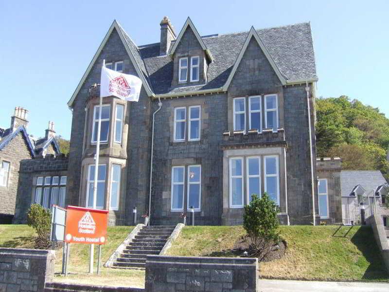Oban Youth Hostel Kültér fotó The former home of the Scottish Meteorological Society, now the Met Office, at the old station building at Ben Nevis
